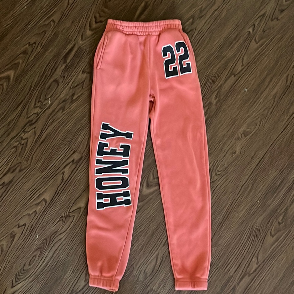 rue 21 sweatpants: worn twice : retail 40